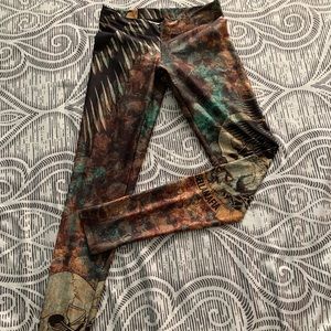 La Bella Mafia skull design leggings. Size SM